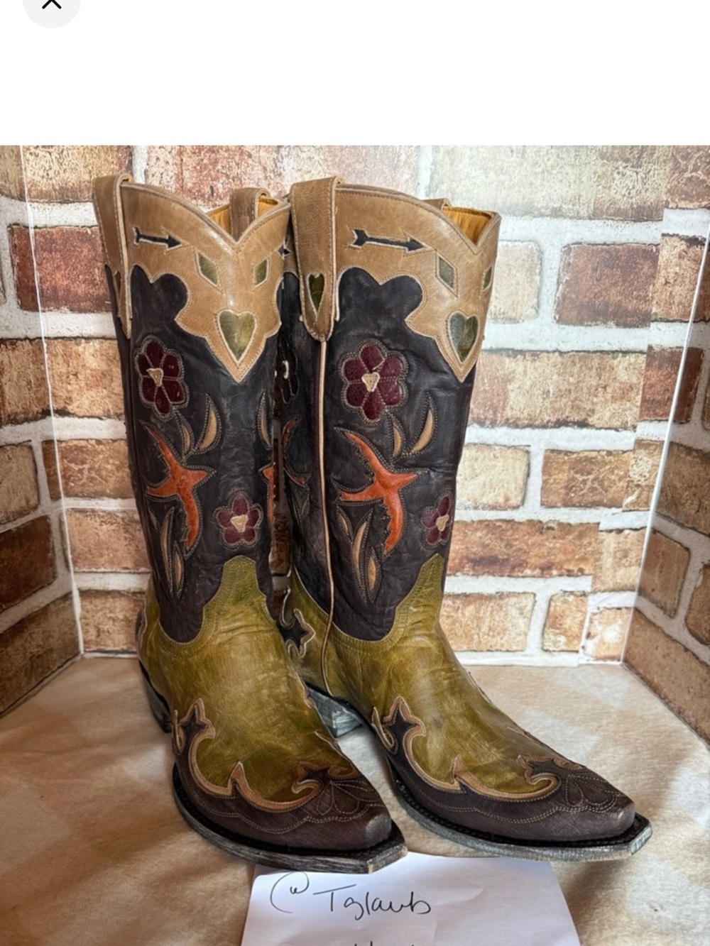 Old Gringo Golondrita
Olive, Brown & Red Floral Embroidered Western Boots - Picture 4 of 7